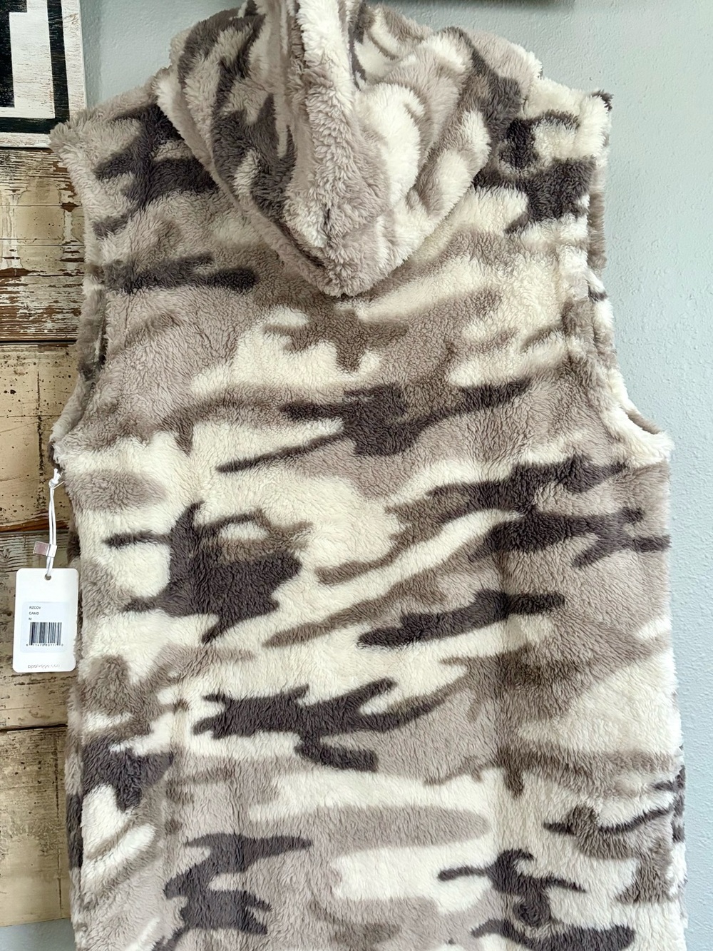 PJ Salvage Women’s Sleeveless Hooded Vest, Medium, Gray Camo, BNWT